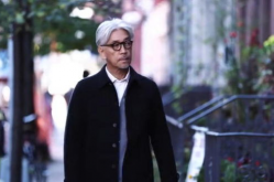 《坂本龙一的700天》,患病与中止工作