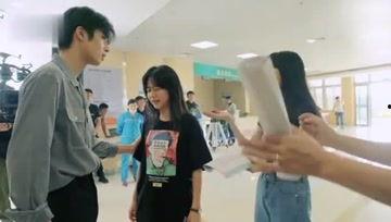 娱乐吃瓜小趴菜,小趴菜吃瓜指南  第1张